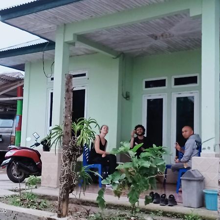 Petra Homestay Bangka Leda Ruteng Exterior foto