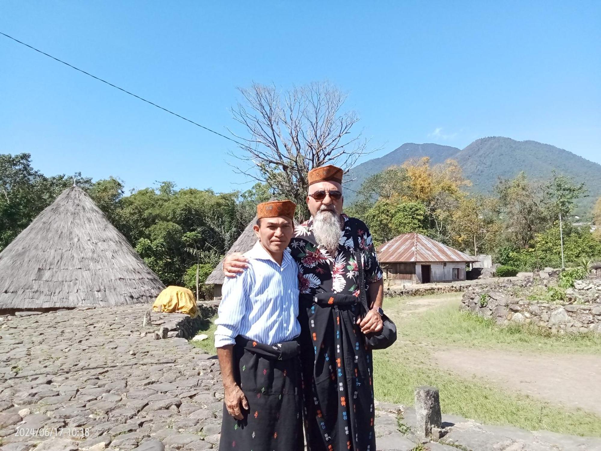 Petra Homestay Bangka Leda Ruteng Exterior foto