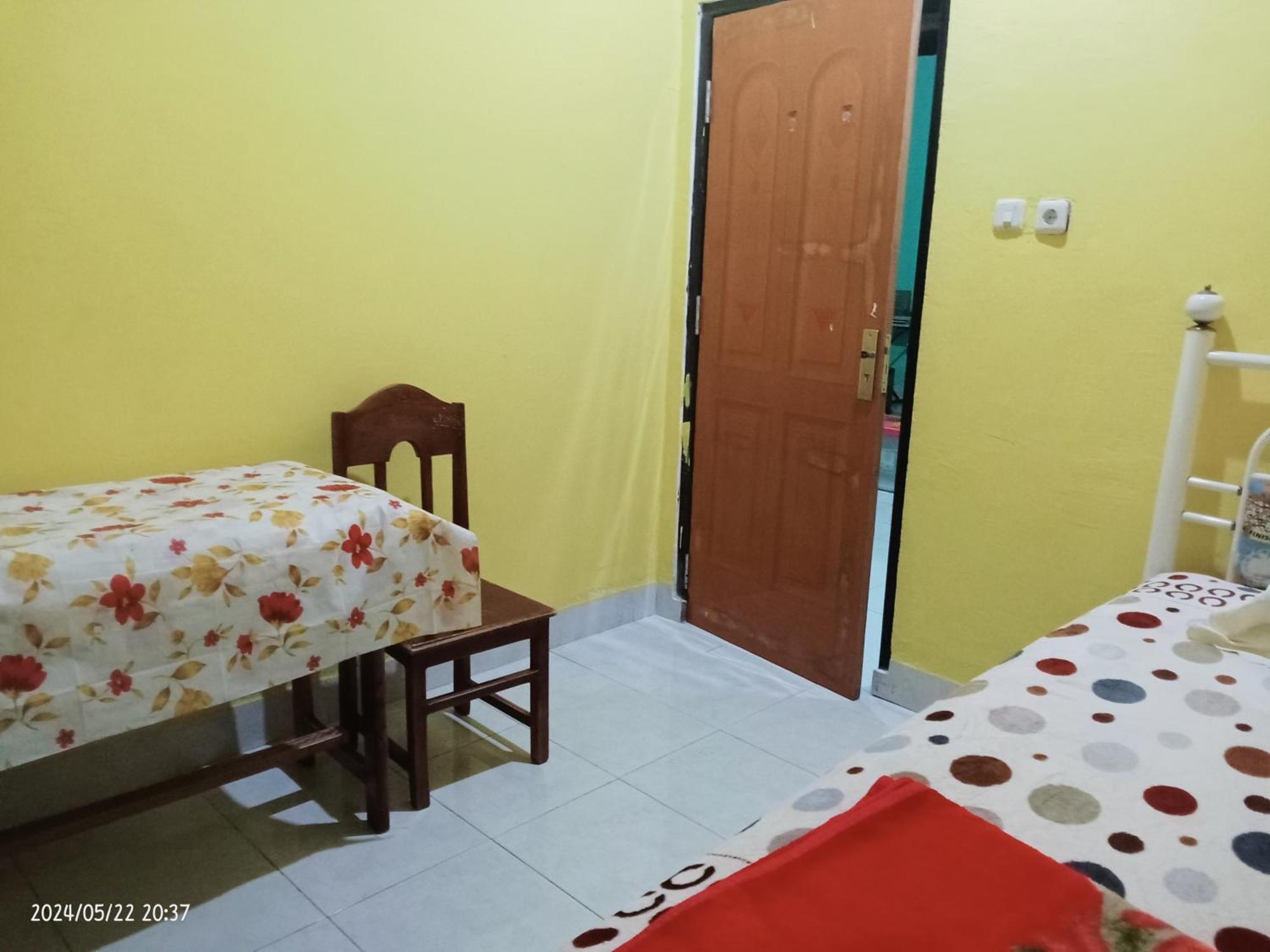 Petra Homestay Bangka Leda Ruteng Exterior foto
